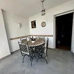 Cumbres De Nagueeles Home